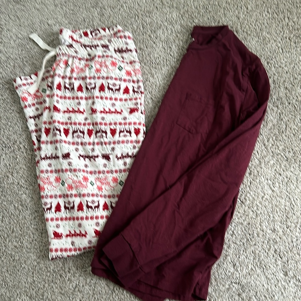 Men’s medium holiday pajama set